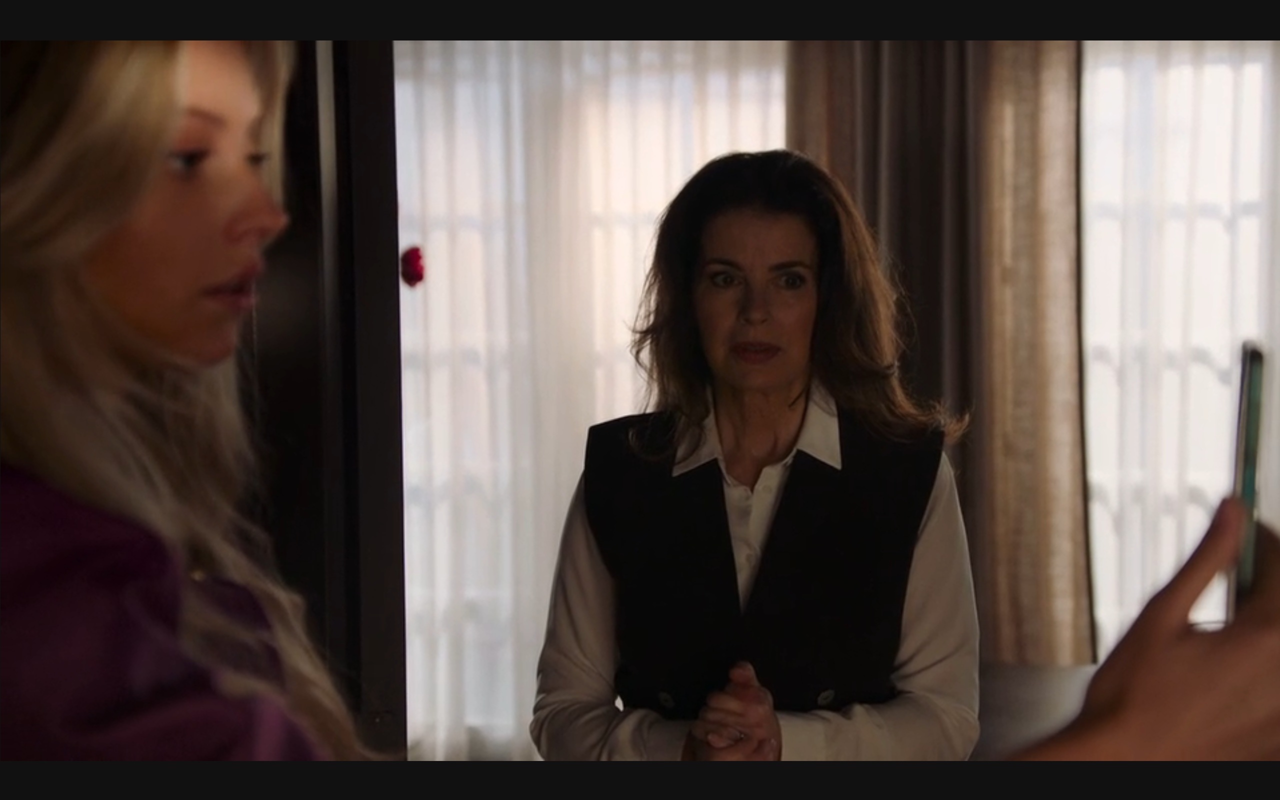 Nola laat zich als lokaas gebruiken voor Valentijn